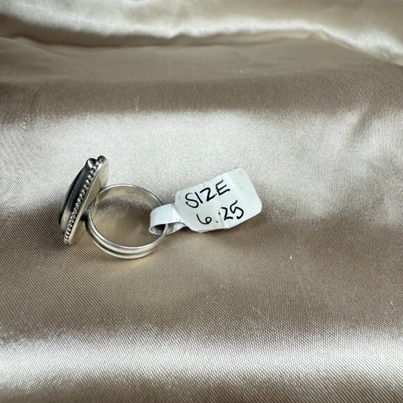 Handmade Teardrop Blue Labradorite Rope Border Silver Ring Jewelry Size 6.25 - Picture 3 of 5